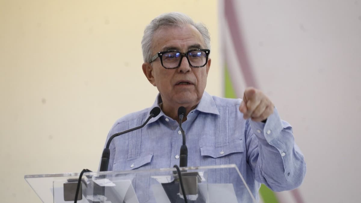 Rocha Moya duró 34 horas en el cargo y vuelve a pedir licencia