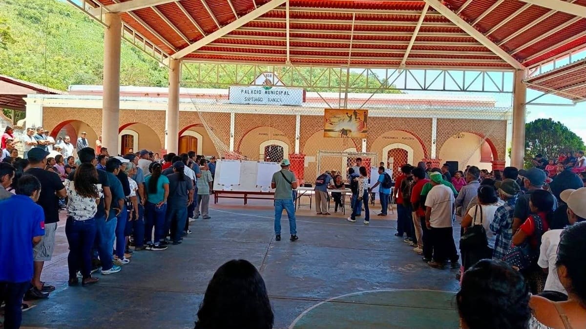 Buen gobierno: el poder vuelve al pueblo Buen gobierno: el poder vuelve al pueblo