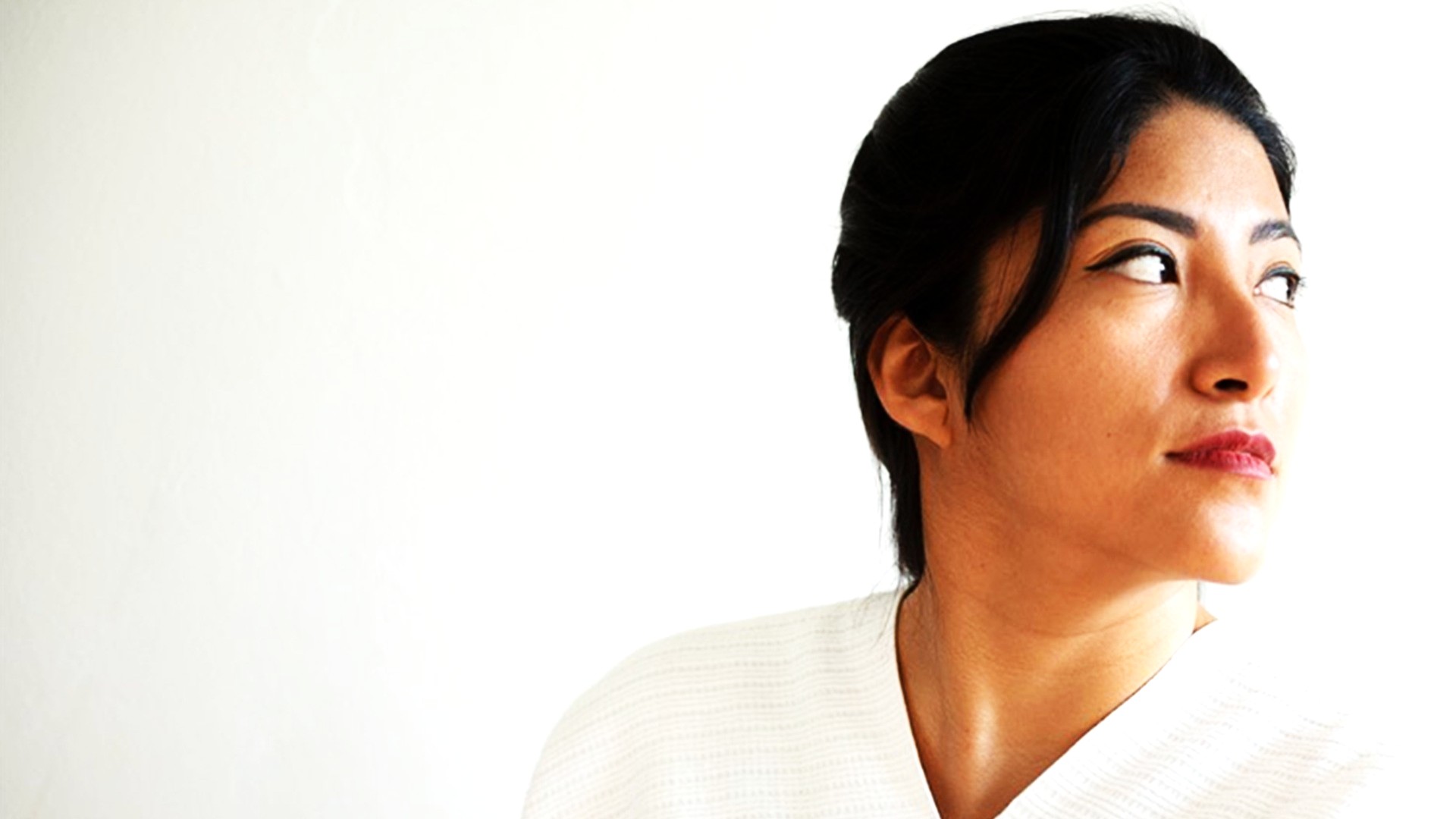 Fotografía de Citlali Fabián en primera persona, con una blusa blanca.