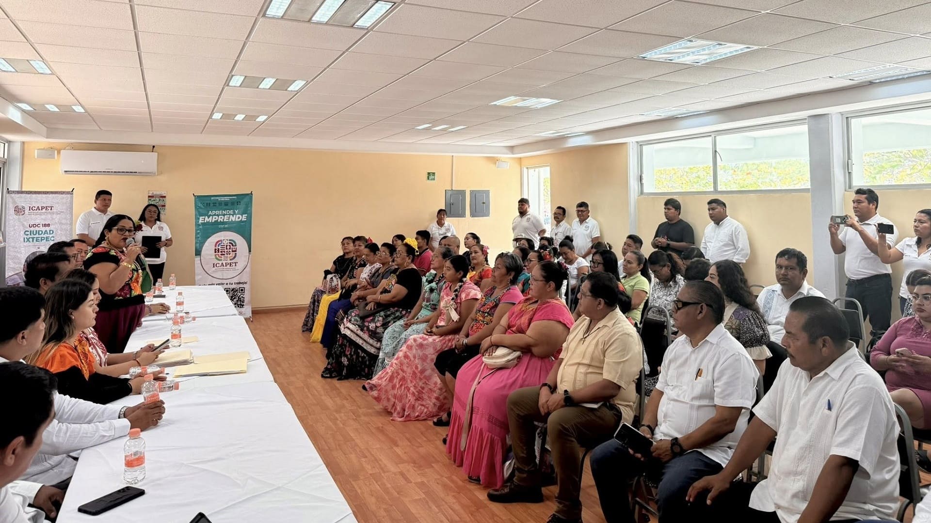 Icapet y municipios del Istmo de Tehuantepec firman convenios por la capacitación laboral