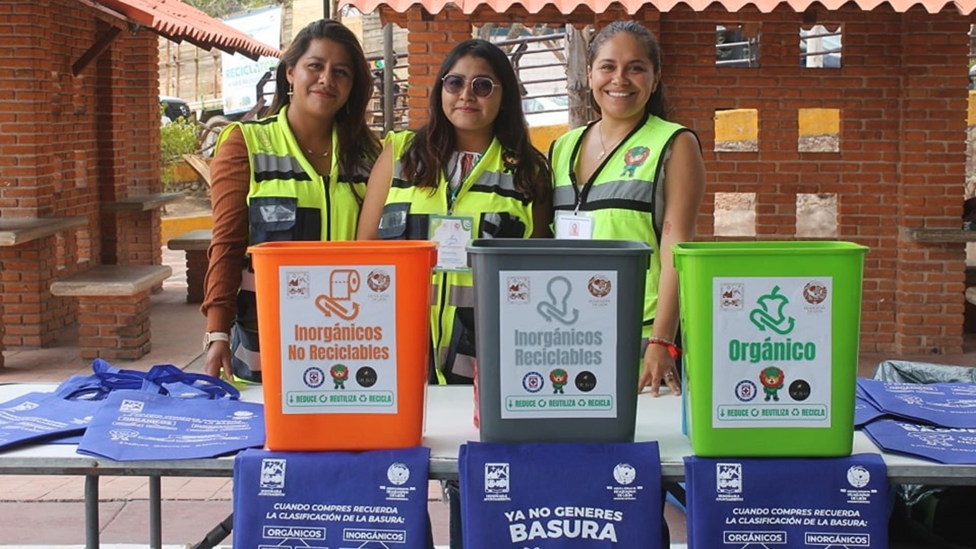 Jornada de reciclaje de residuos eléctricos y electrónicos en la Mixteca