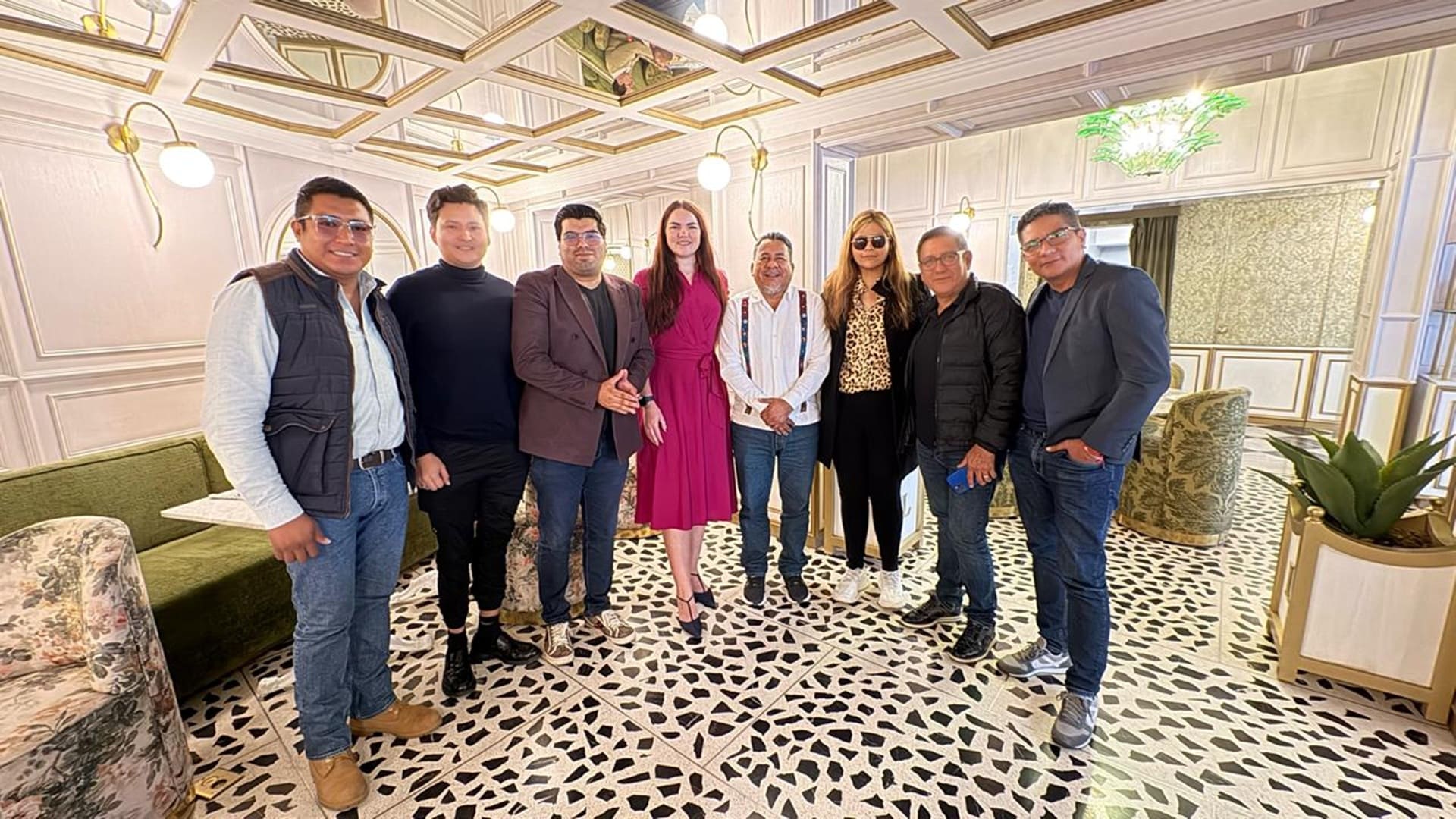 Román Valencia impulsa alianzas con la Embajada de Francia para el desarrollo de Santa María Colotepec Román Valencia impulsa alianzas con la Embajada de Francia para el desarrollo de Santa María Colotepec