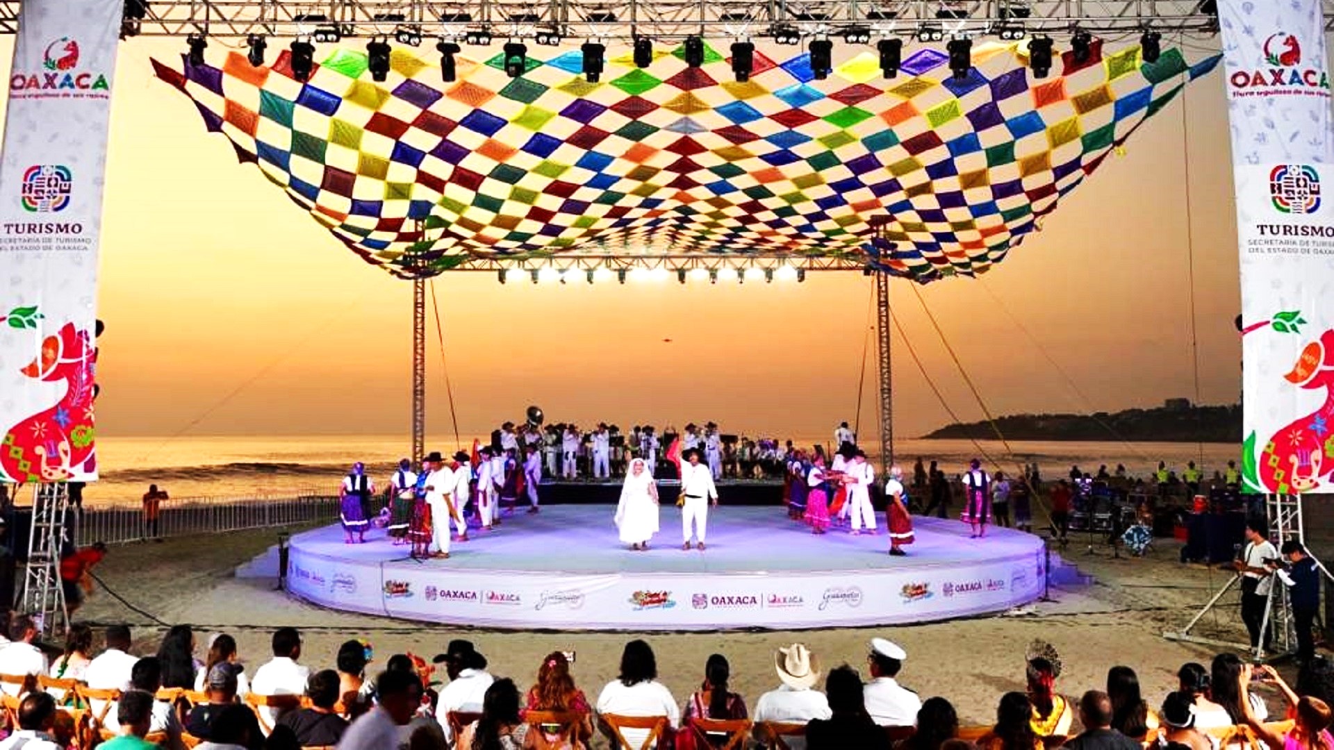 Guelaguetza del Mar y Torneo de Pez Vela generan derrama de 39.6 mdp: Sectur Guelaguetza del Mar y Torneo de Pez Vela generan derrama de 39.6 mdp: Sectur