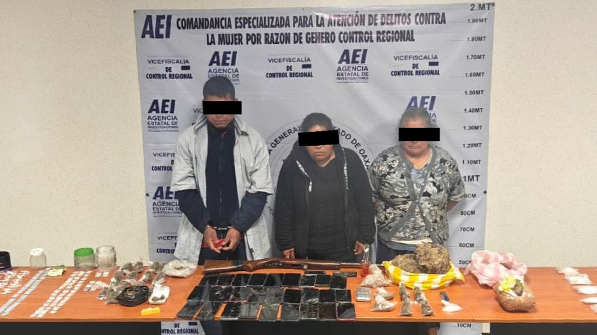 Fiscalía de Oaxaca detiene a cinco por narcomenudeo en Ixtlán de Juárez