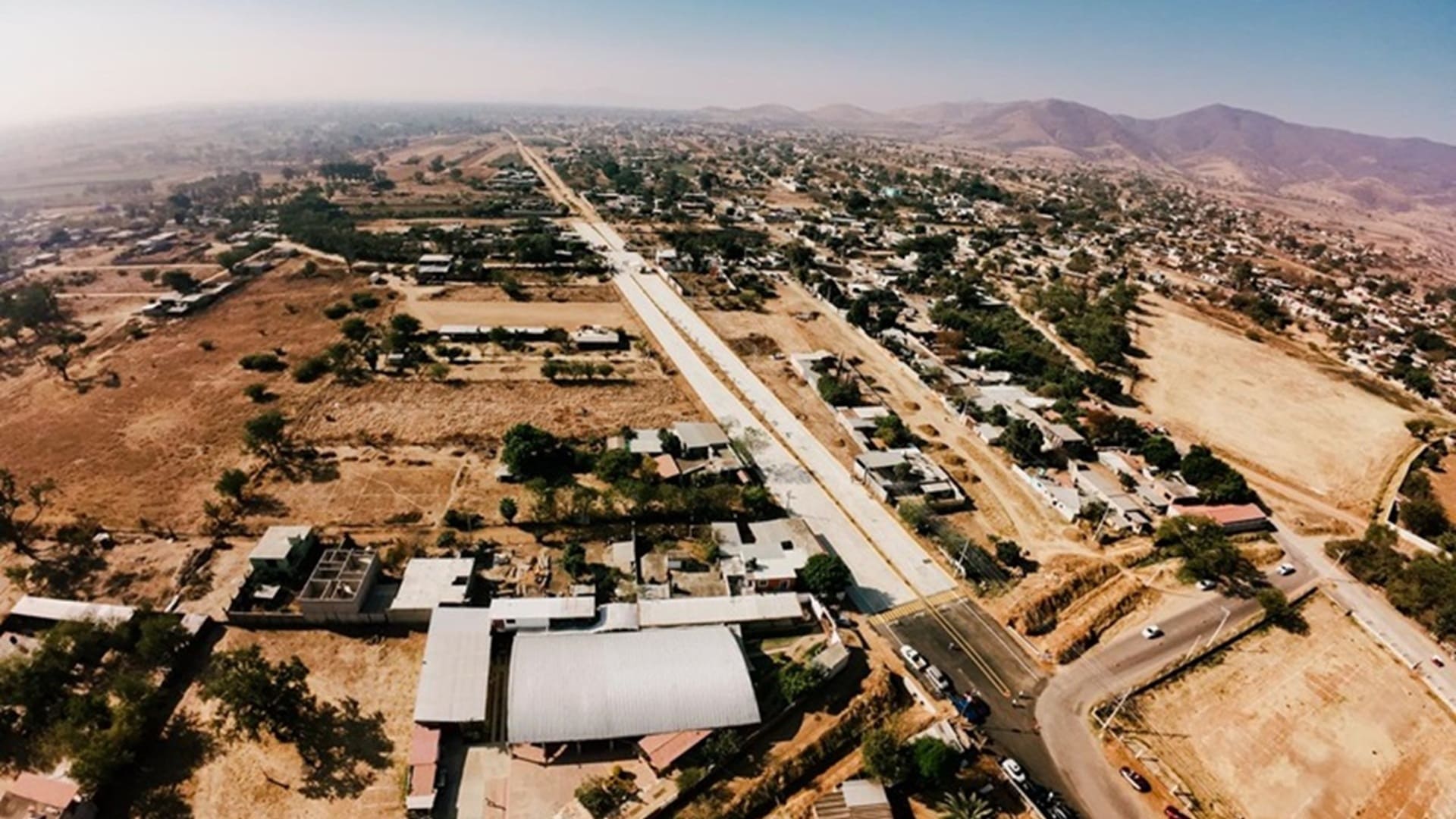 Invierte Salomón Jara 15 mdp en pavimentación de avenida Del Ferrocarril en Zimatlán de Álvarez