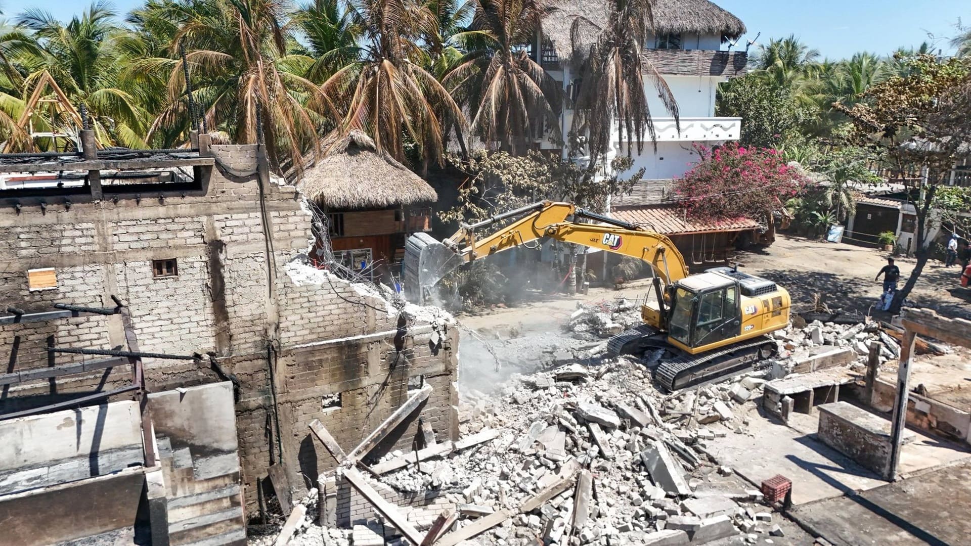 Incendio en Punta Zicatela deja pérdidas por más de 31 millones de pesos