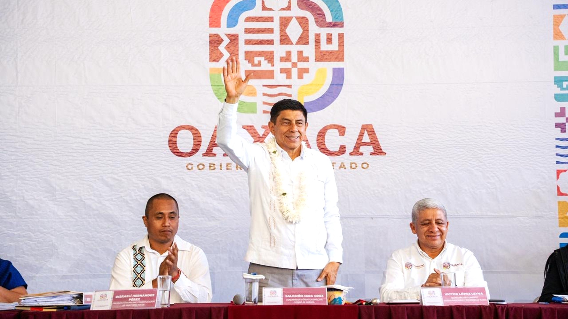 Salomón Jara Cruz anuncia rehabilitación de 20 km de la carretera Oaxaca-Tuxtepec
