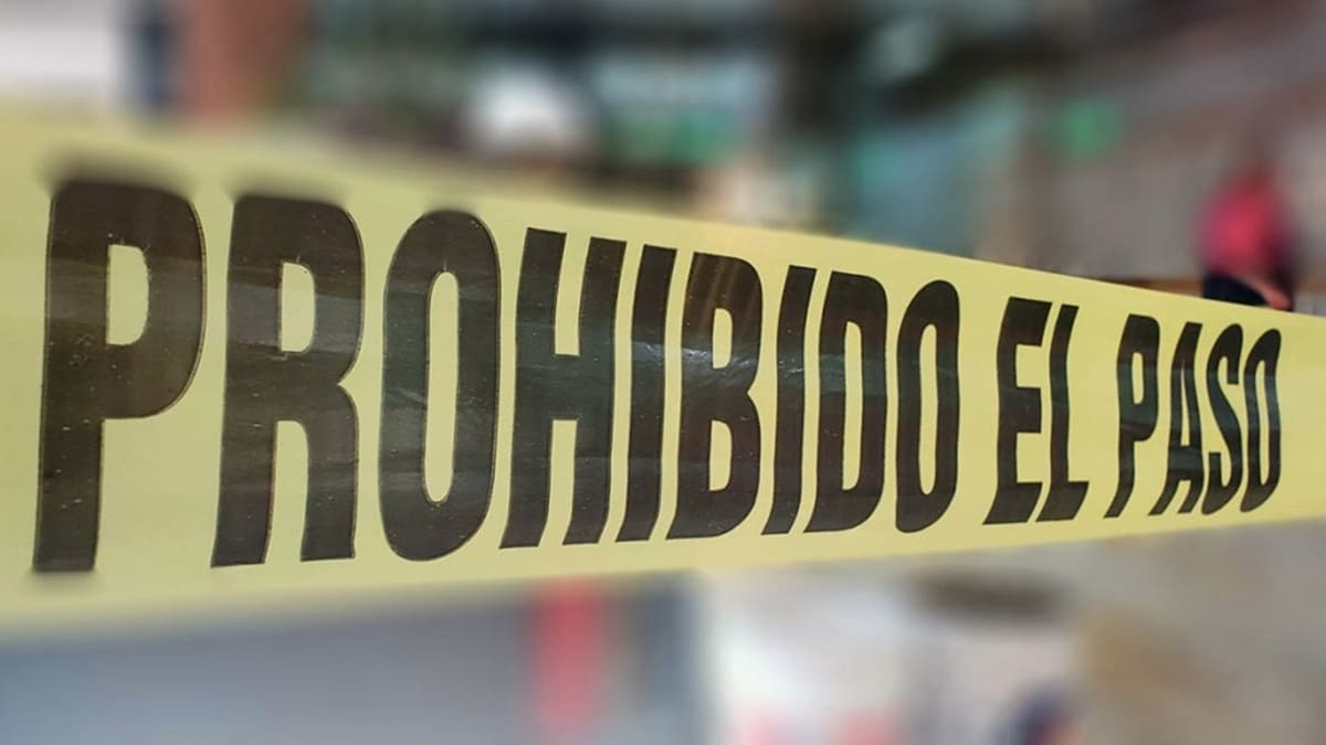 Hallan a tres personas asesinadas en carretera de la Costa de Oaxaca Hallan a tres personas asesinadas en carretera de la Costa de Oaxaca