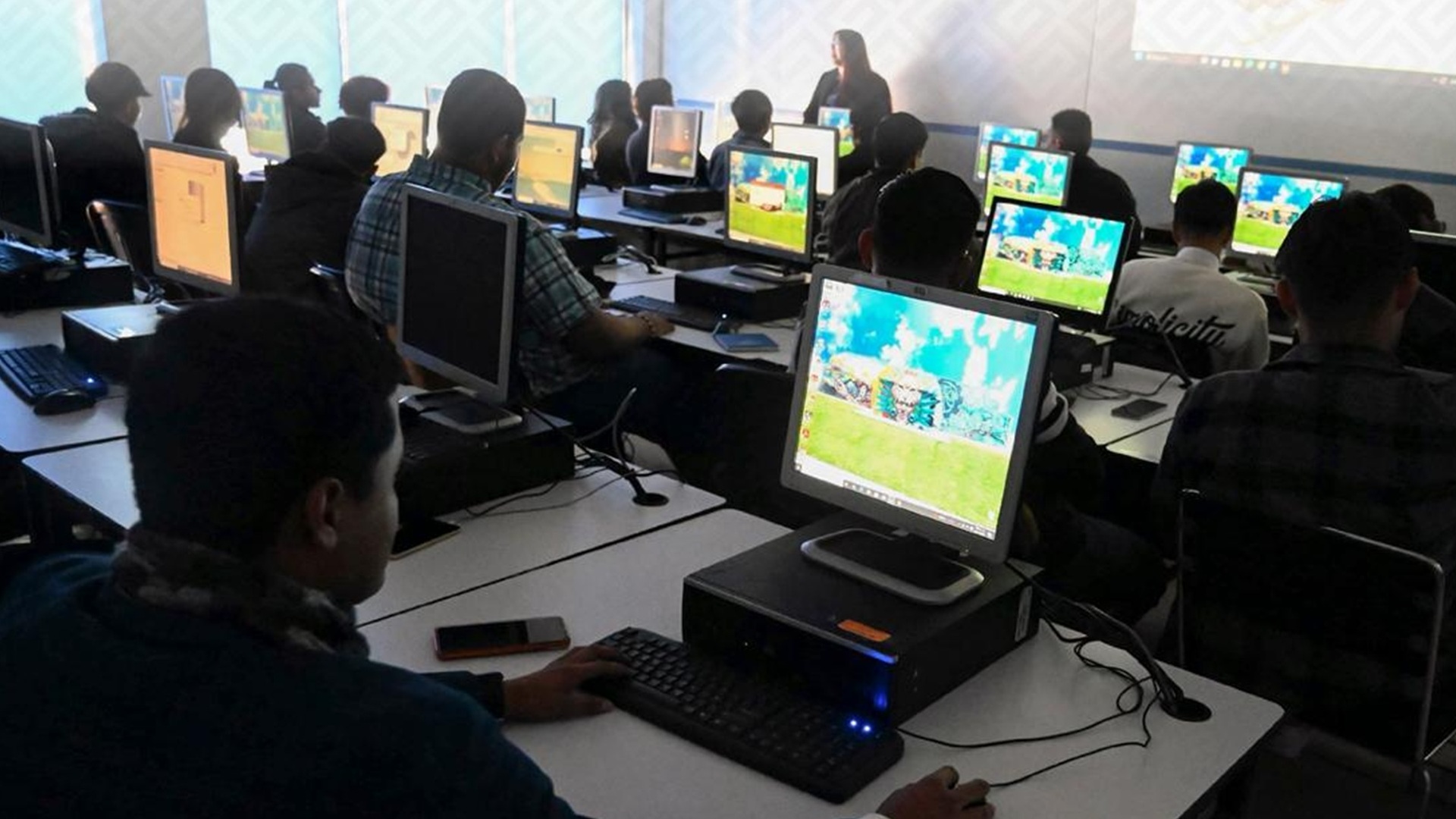 Curso gratuito de Inteligencia Artificial 2025: requisitos, modalidades y fechas clave Curso gratuito de Inteligencia Artificial 2025: requisitos, modalidades y fechas clave