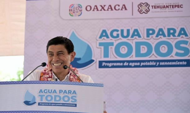 Tehuantepec afronta estiaje con tinacos: recibe 800 del gobierno de Jara Cruz