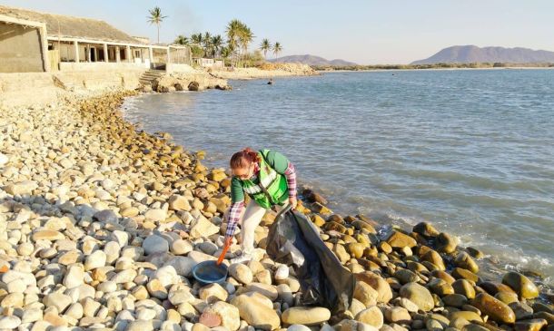 Salina Cruz realiza 42 jornadas de limpieza en cinco playas y recolecta más de 2 toneladas de residuos