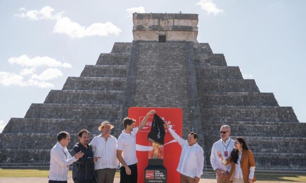 Trofeo del Mundial 2026 llega a Chichén Itzá; Yucatán recibe símbolo global del futbol