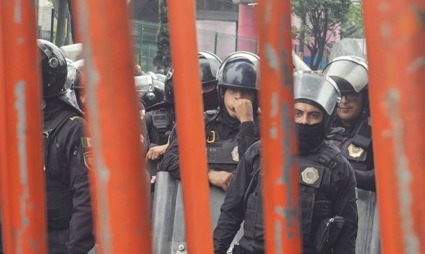 CNTE amenaza accesos al AICM en vísperas del Mundial 2026; exige diálogo directo con Sheinbaum