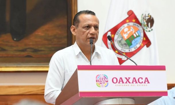 Francisco Vásquez asume conducción de Juchitán tras desaparición de poderes