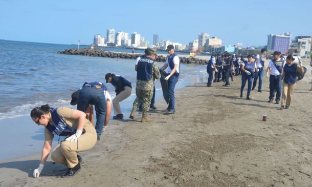 Despliegan más de 2,400 elementos para contener derrame de hidrocarburos en Veracruz y Tabasco