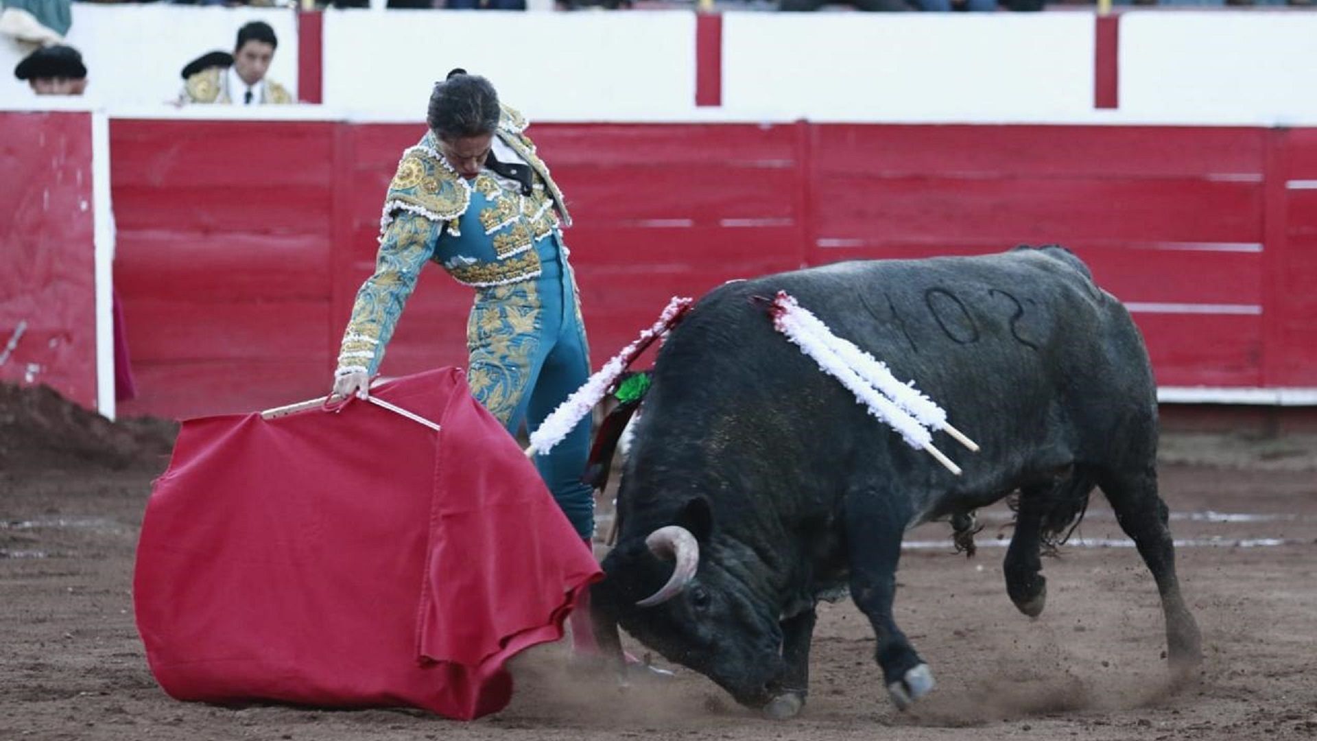 Diego Silveti corta una oreja en San Miguel de Uriangato; Adame sale en hombros