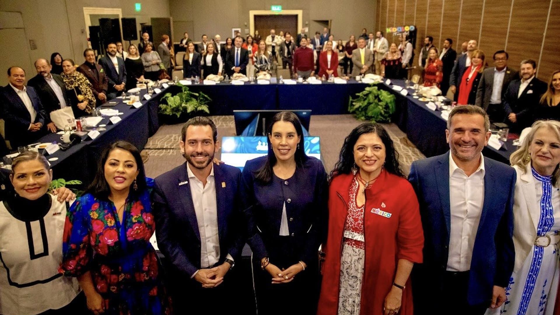 Saymi Pineda asume secretaría de la mesa directiva de la Asetur