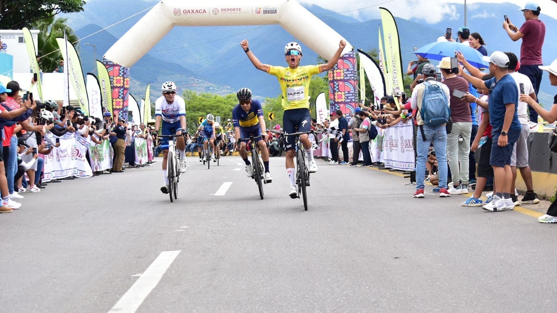 Broche de oro en el cierre de la LXXVI Vuelta Clásica Ciclista Nacional en Oaxaca
