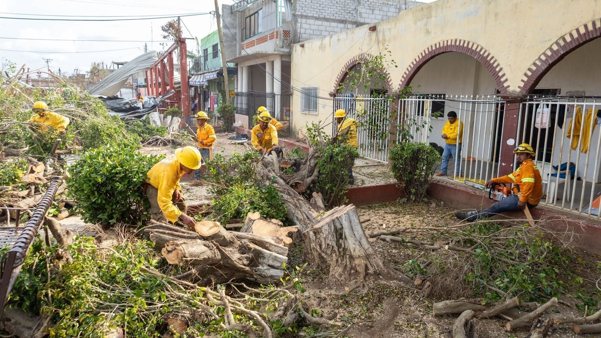 Refuerza Coesfo atención a municipios afectados por huracán Erick