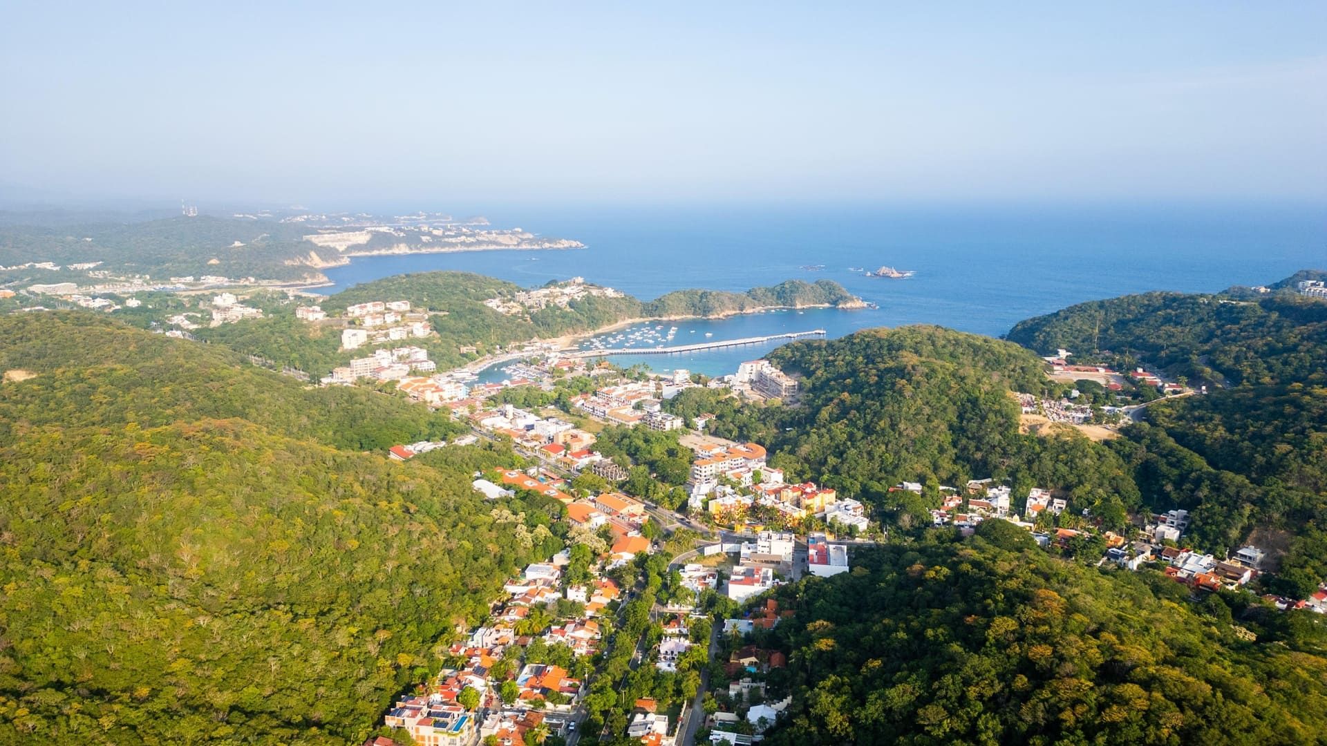 Sedatu frenará crecimiento irregular en Santa María Huatulco