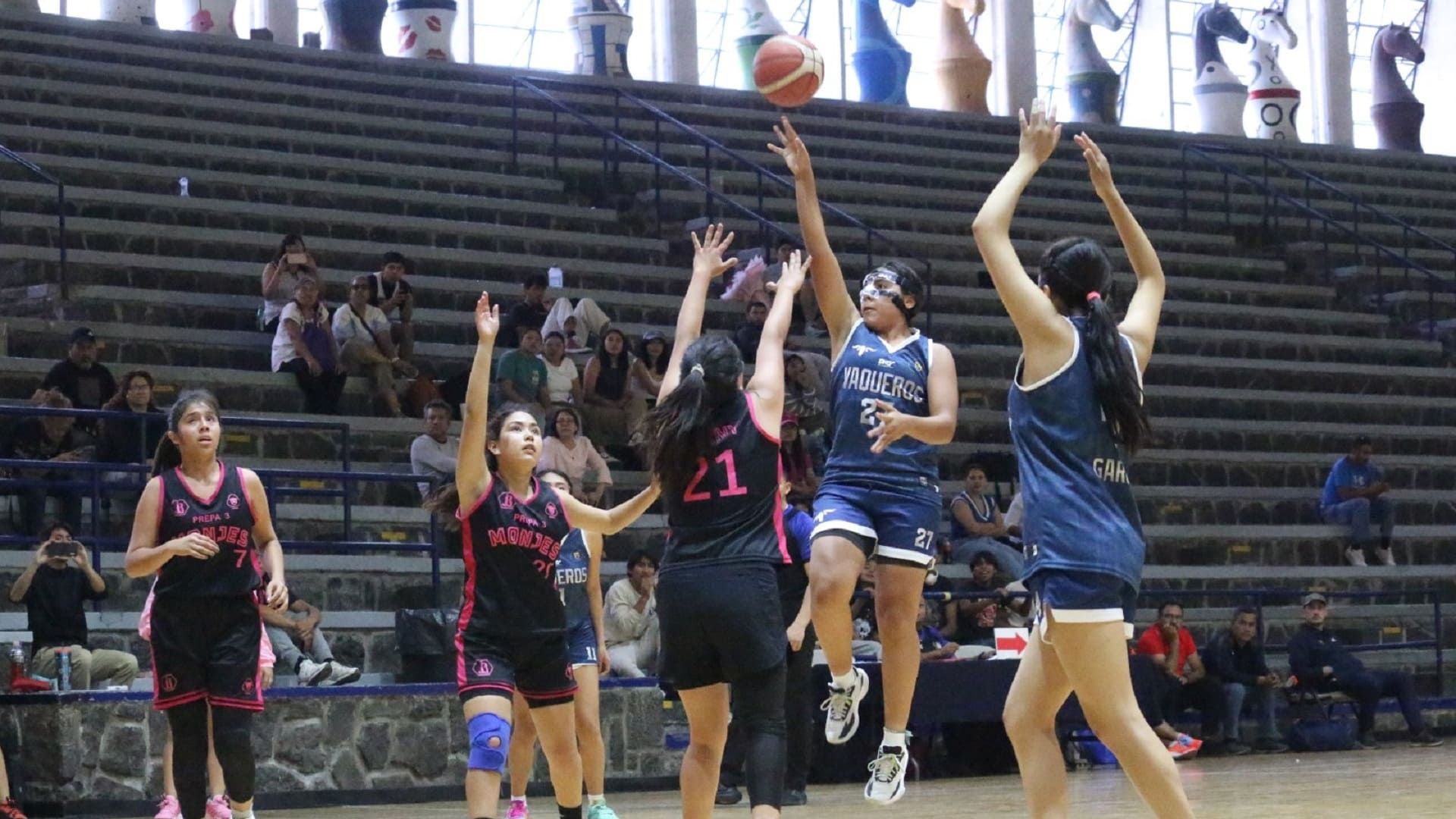 Juegos Universitarios 2025-1/2: Se coronan equipos del nivel superior y media superior