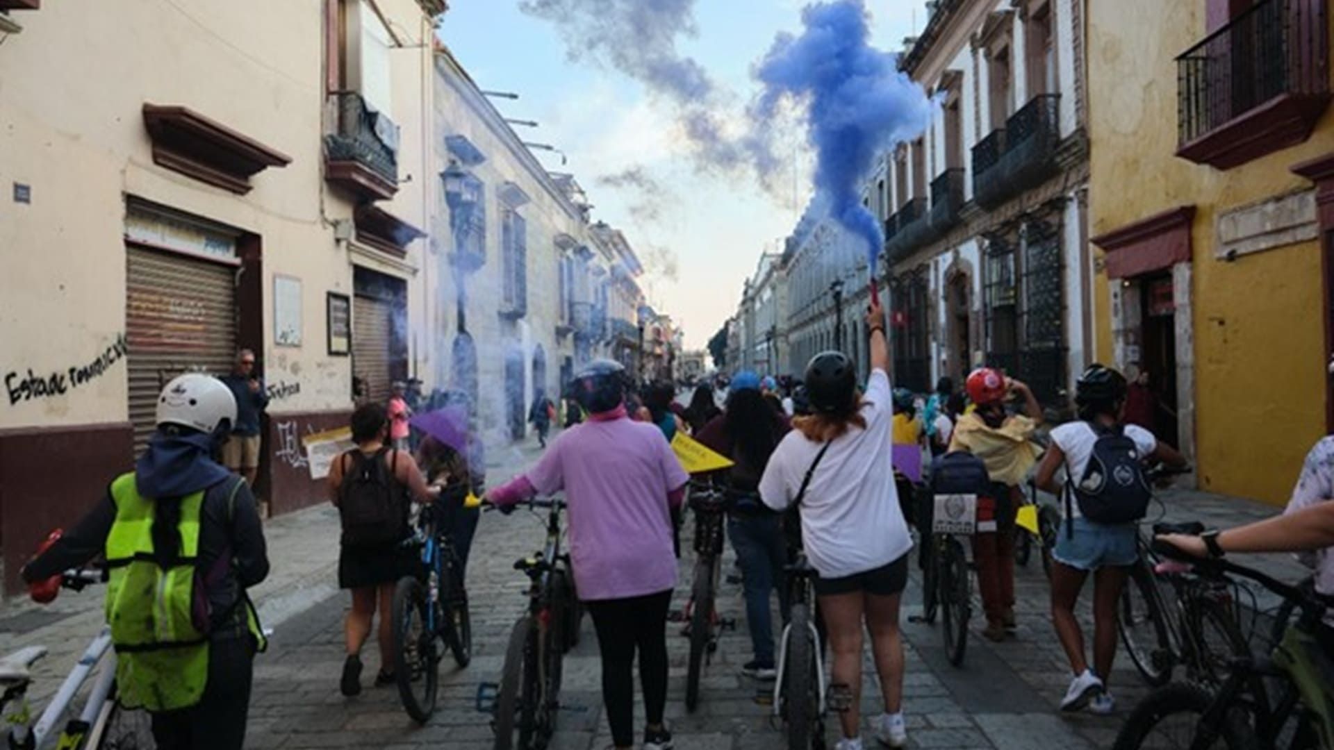 Adriana Chávez y Julio Barrita, ganadores de la Beca Heat 2024-25