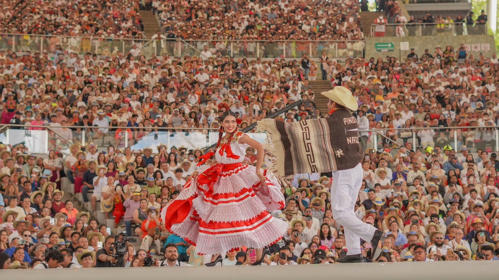 Espectacular cierre de la Guelaguetza 2025 en el Cerro del Fortín
