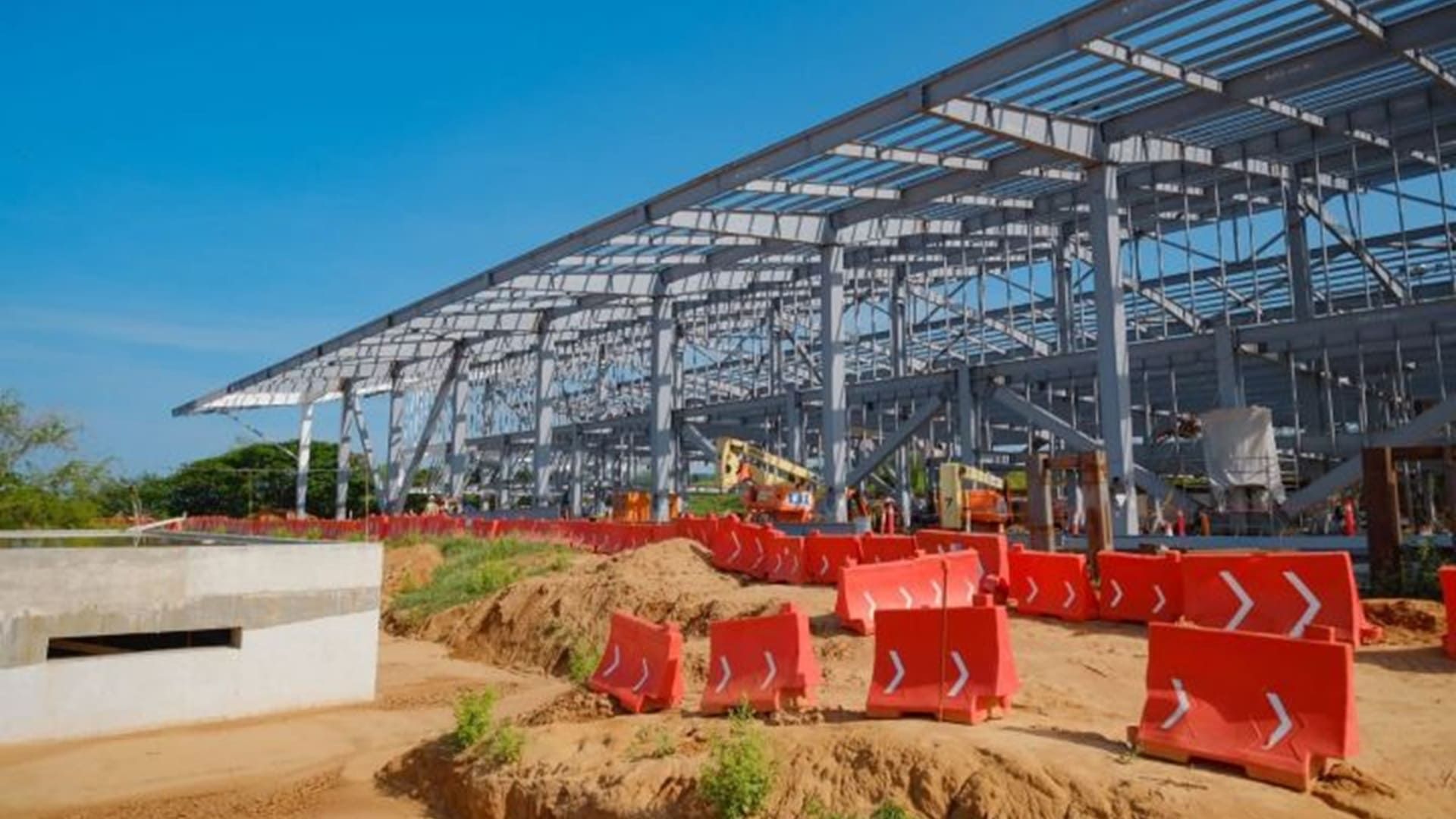 Continúa remodelación y ampliación del Aeropuerto Internacional de Puerto Escondido 