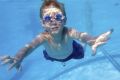 El juego en el agua: beneficios en los niños con autismo