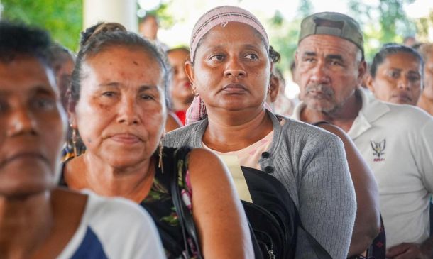 Entregan 571 apoyos del Crédito Esperanza 4 a Mipymes de Pinotepa Nacional