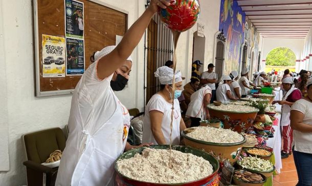 San Andrés Huayápam celebra su XXIII Feria del Tejate