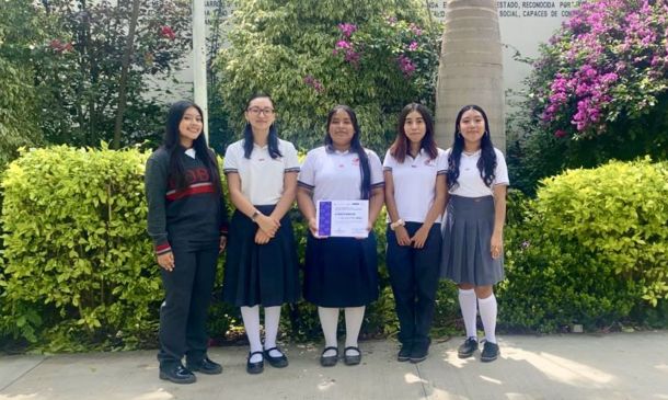 Google entrega Certificados Profesionales en Soporte Tecnológico a alumnas de Cobao