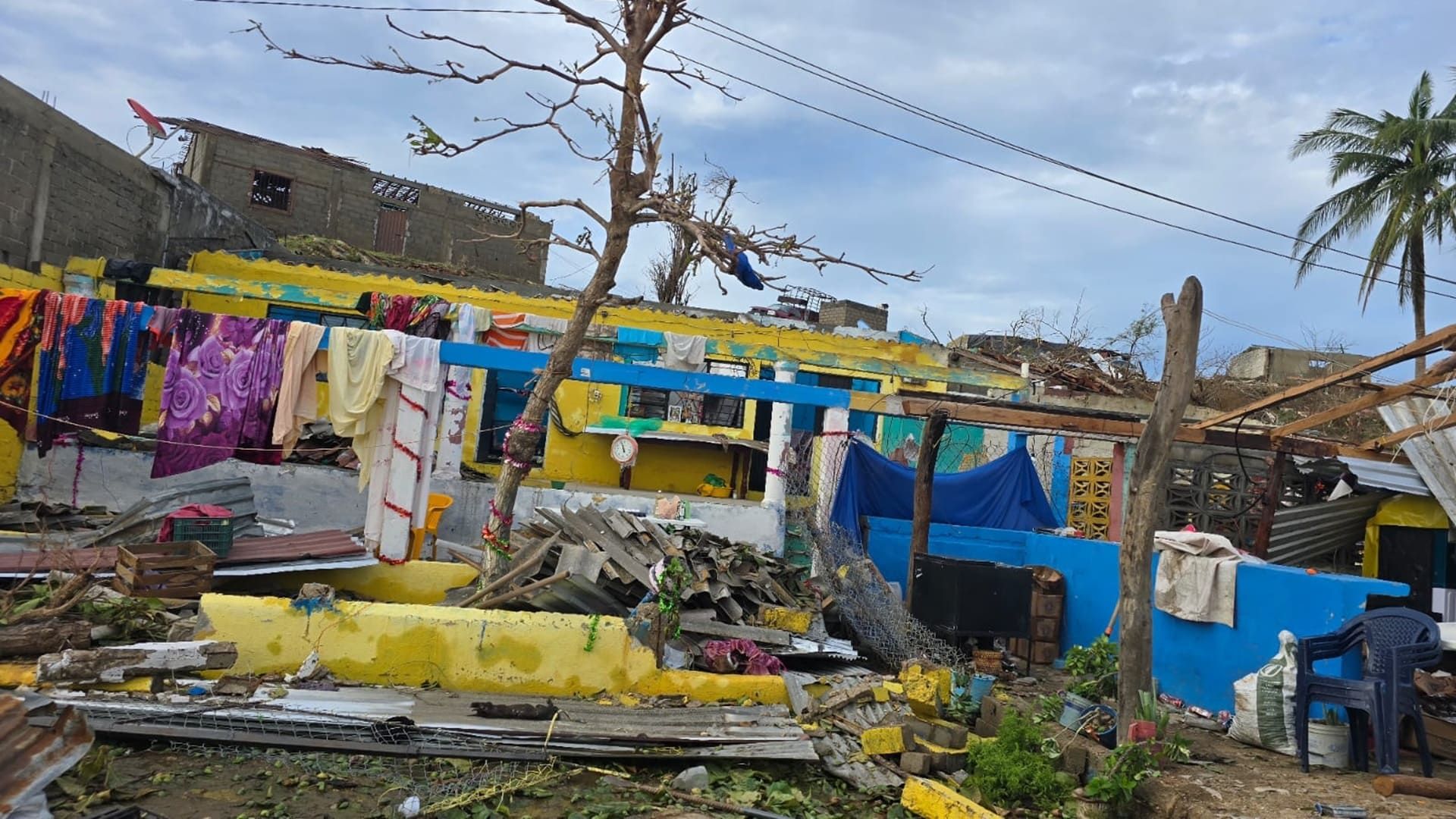 En Santiago Pinotepa Nacional, más de mil familias damnificadas: Save the Children