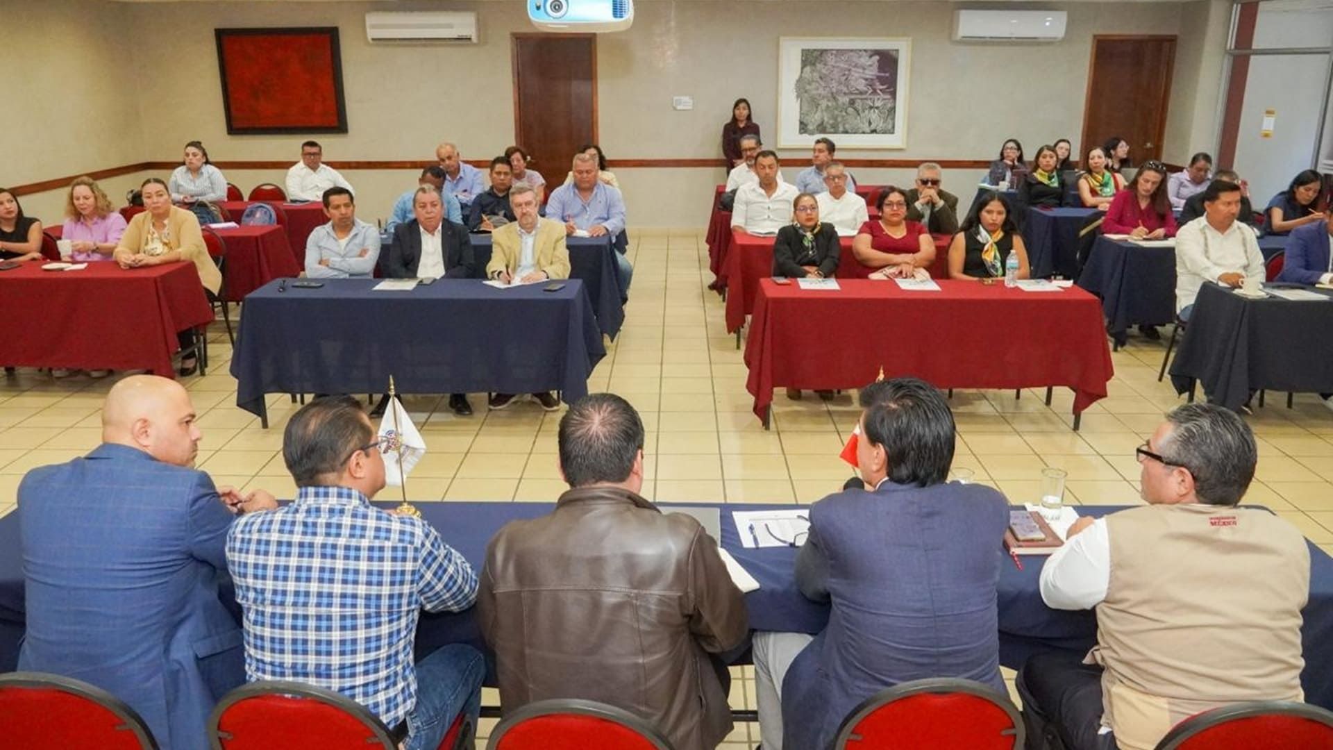 Gobierno de Oaxaca, Conavi y sector empresarial refuerzan coordinación en el programa Vivienda para el Bienestar