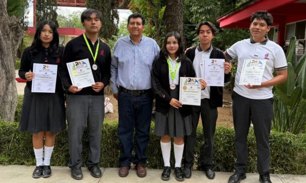 Cosechan estudiantes de Cobao oro, bronce y mención honorífica en Concurso Nacional de Química