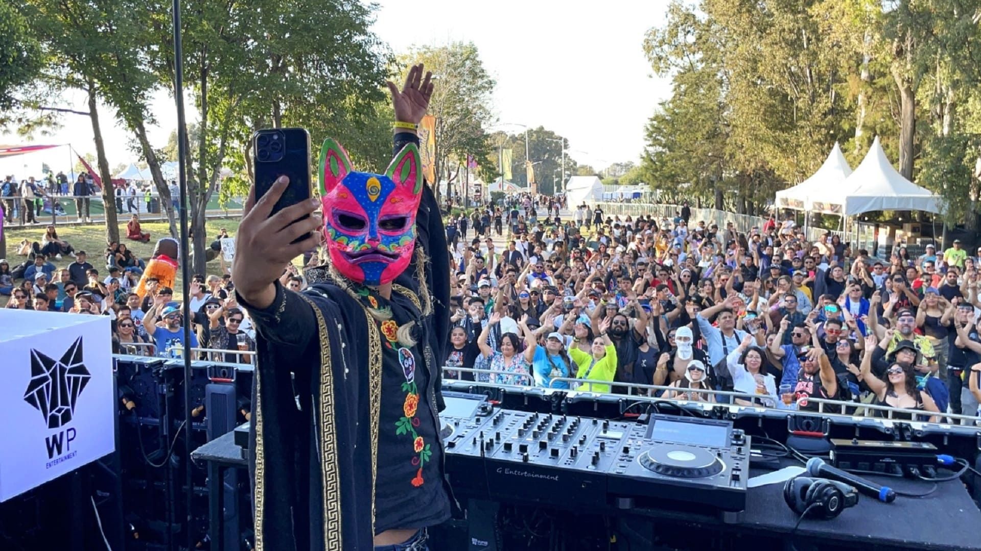 Dreamfields Festival 2025 vibró con la Danza de la Pluma del DJ Miroslav Ü