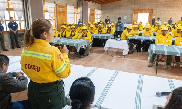 Brigadas de la Coesfo se capacitan con expertos internacionales en combate de incendios forestales