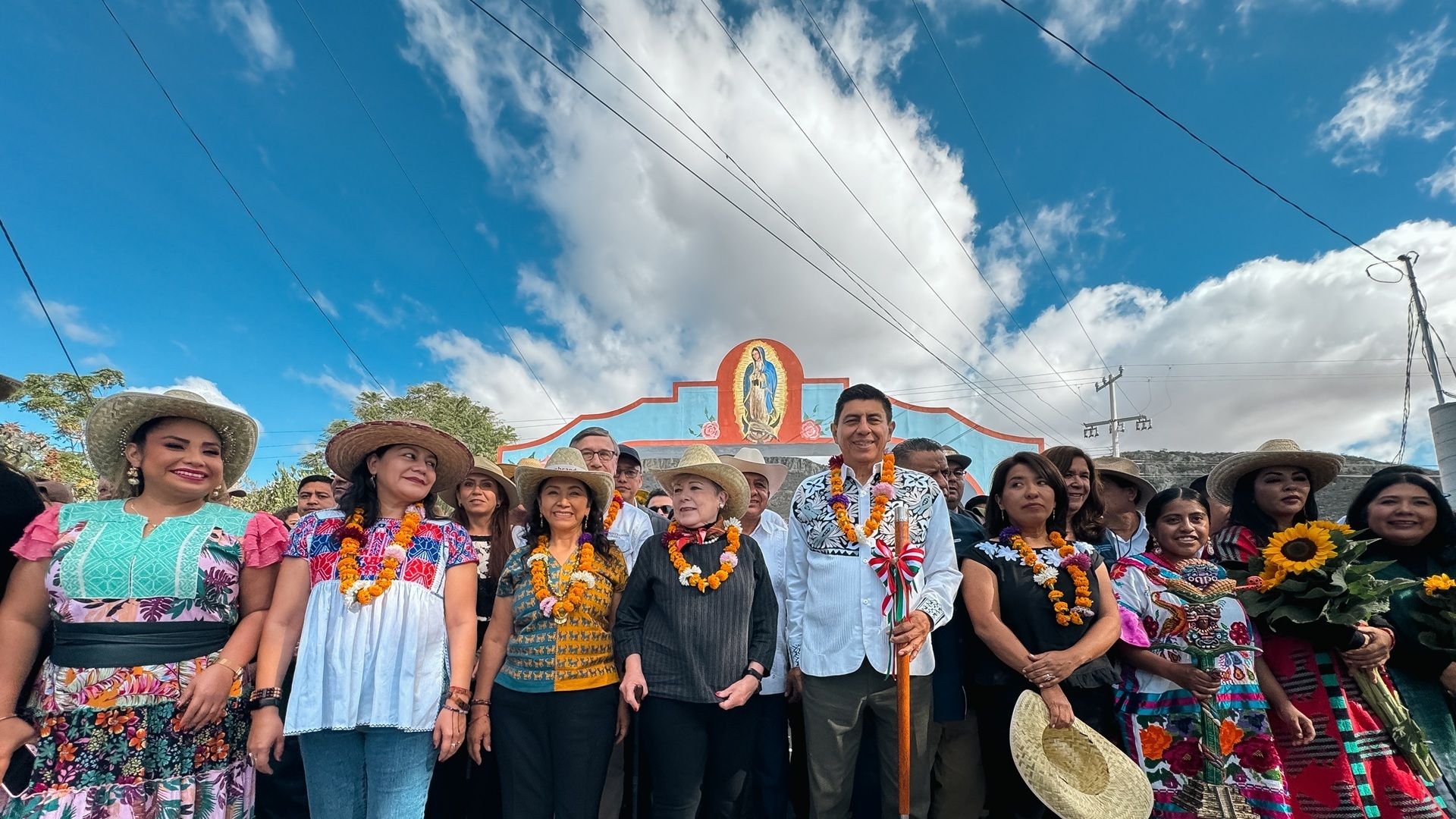 Inauguran Jara Cruz y Alicia Bárcena la primera Feria Nacional de la Agrobiodiversidad en Oaxaca