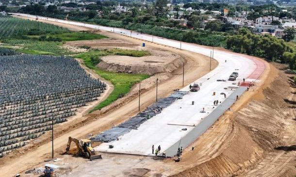 Avanza la vialidad que conecta Exgarita con el Aeropuerto Internacional de Oaxaca