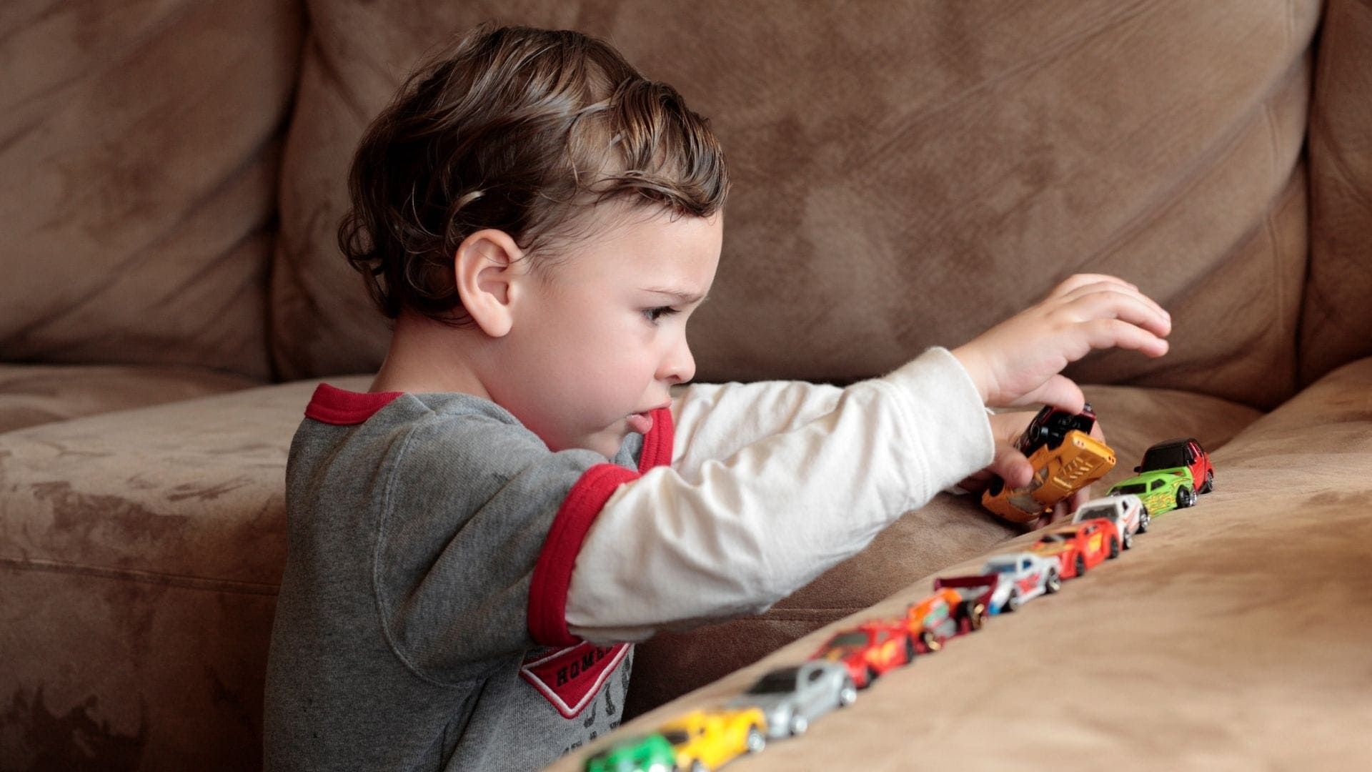 ¿Cómo ayuda la ingeniería industrial al desarrollo intelectual de mi hija con autismo?