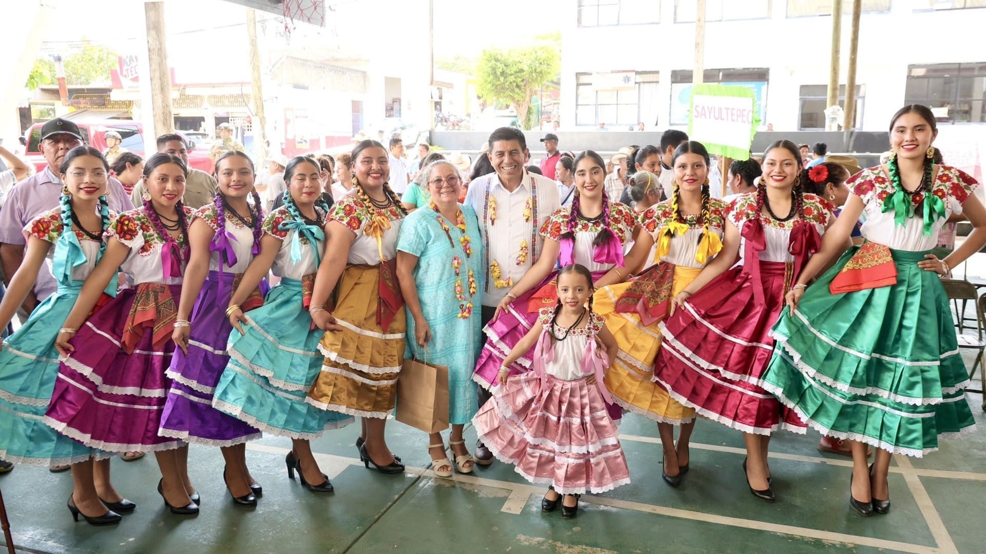 Duplican apoyos al campo en San Juan Cacahuatepec
