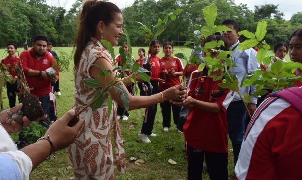 Plantan 3 mil árboles con Jornadas de Reforestación en Matías Romero Avendaño