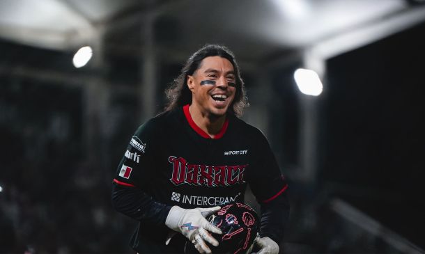 Bélica victoria de Guerreros sobre Bravos en el primero de la serie