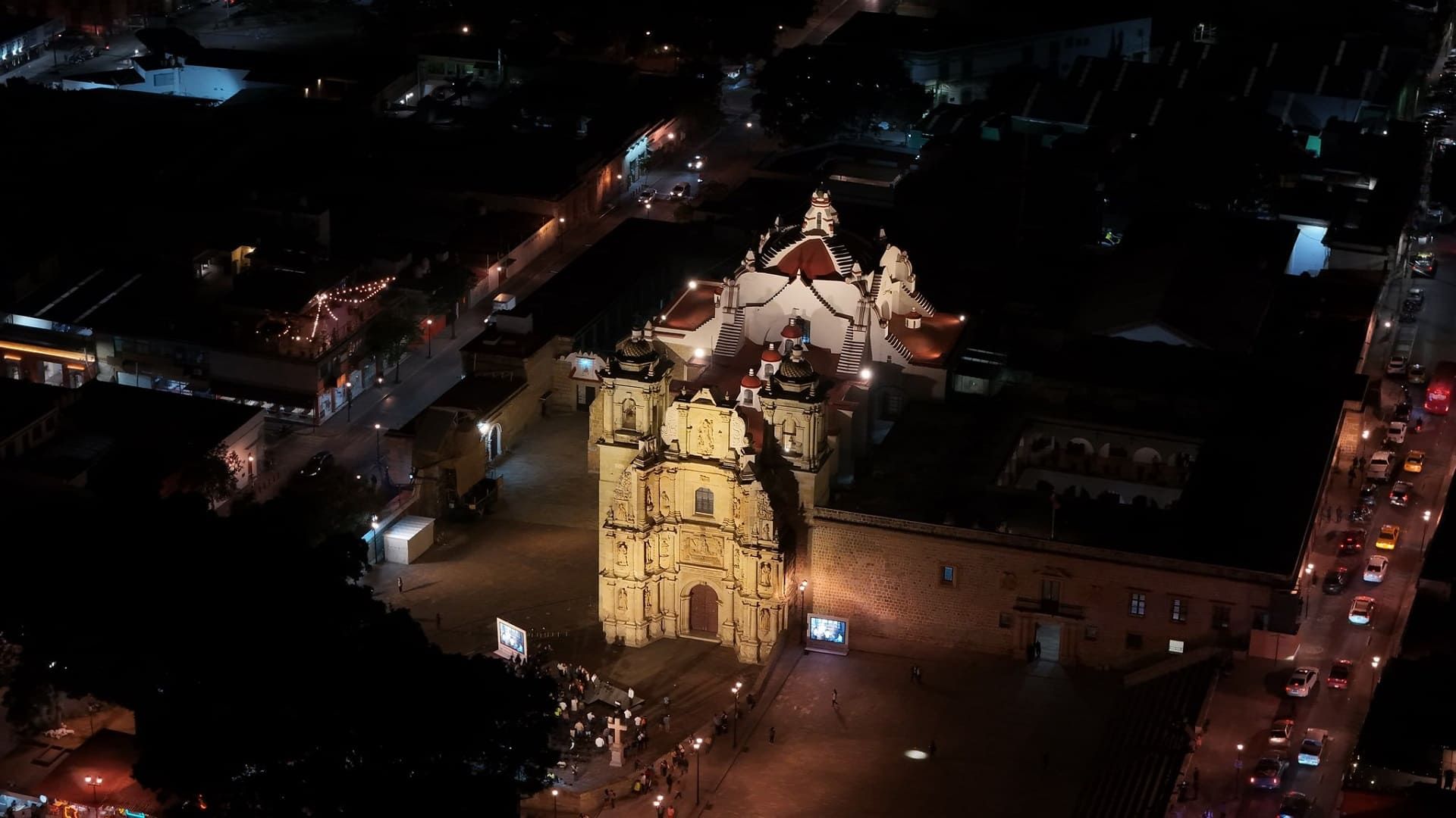 Basílica de la Soledad se ilumina con alianza entre Gobierno de Oaxaca e Iberdrola