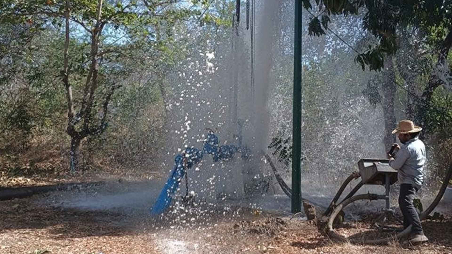 Bahías de Huatulco: Realizan limpieza y desazolve de nueve pozos