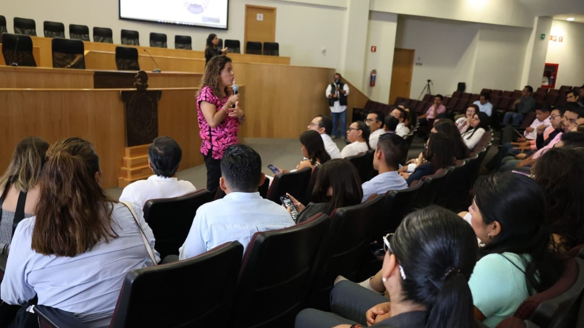 Magistrada presidenta Berenice Ramírez sostiene encuentro con colectivos feministas