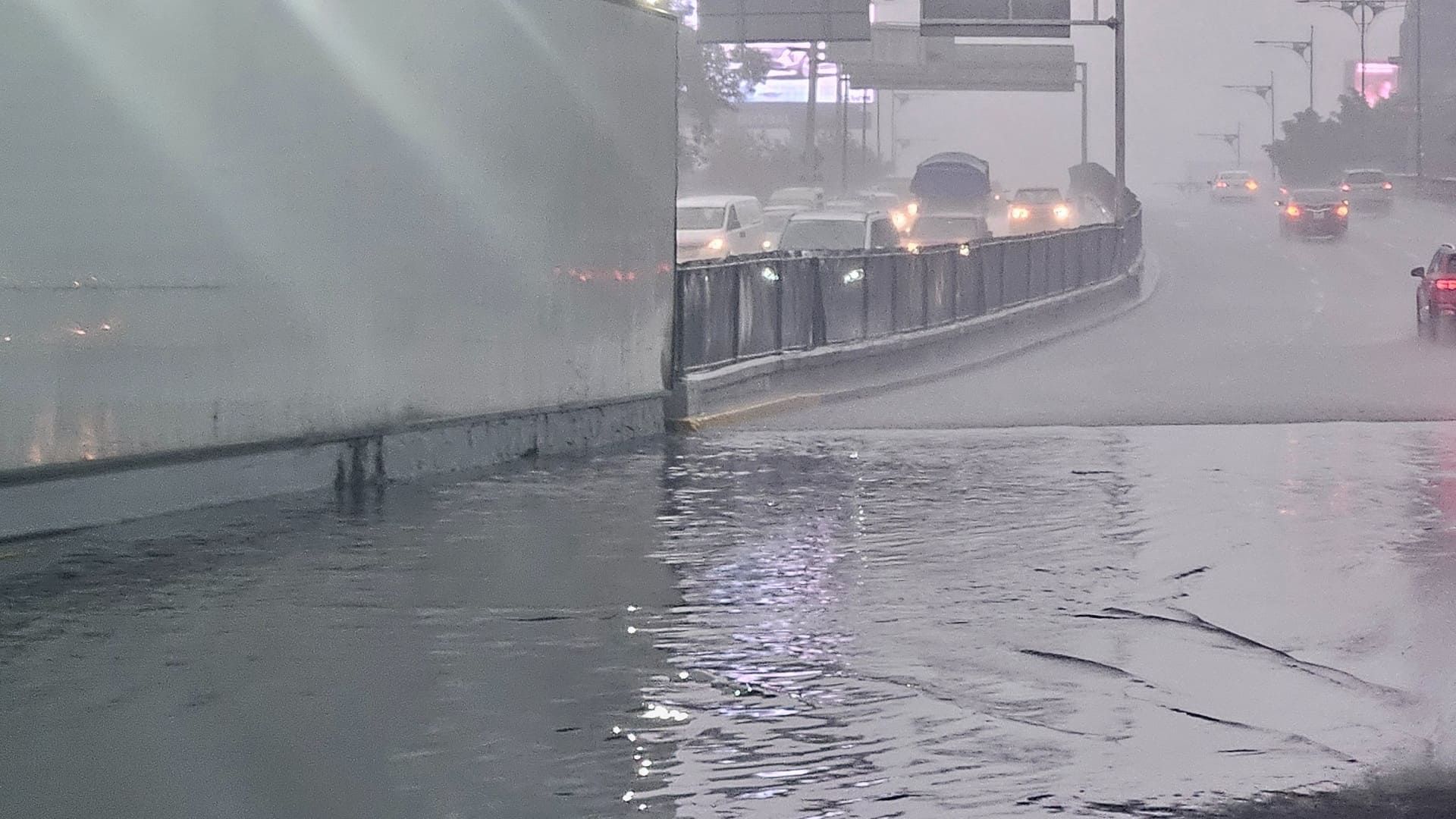 Ciudad de México se hunde hasta 30 centímetros por año