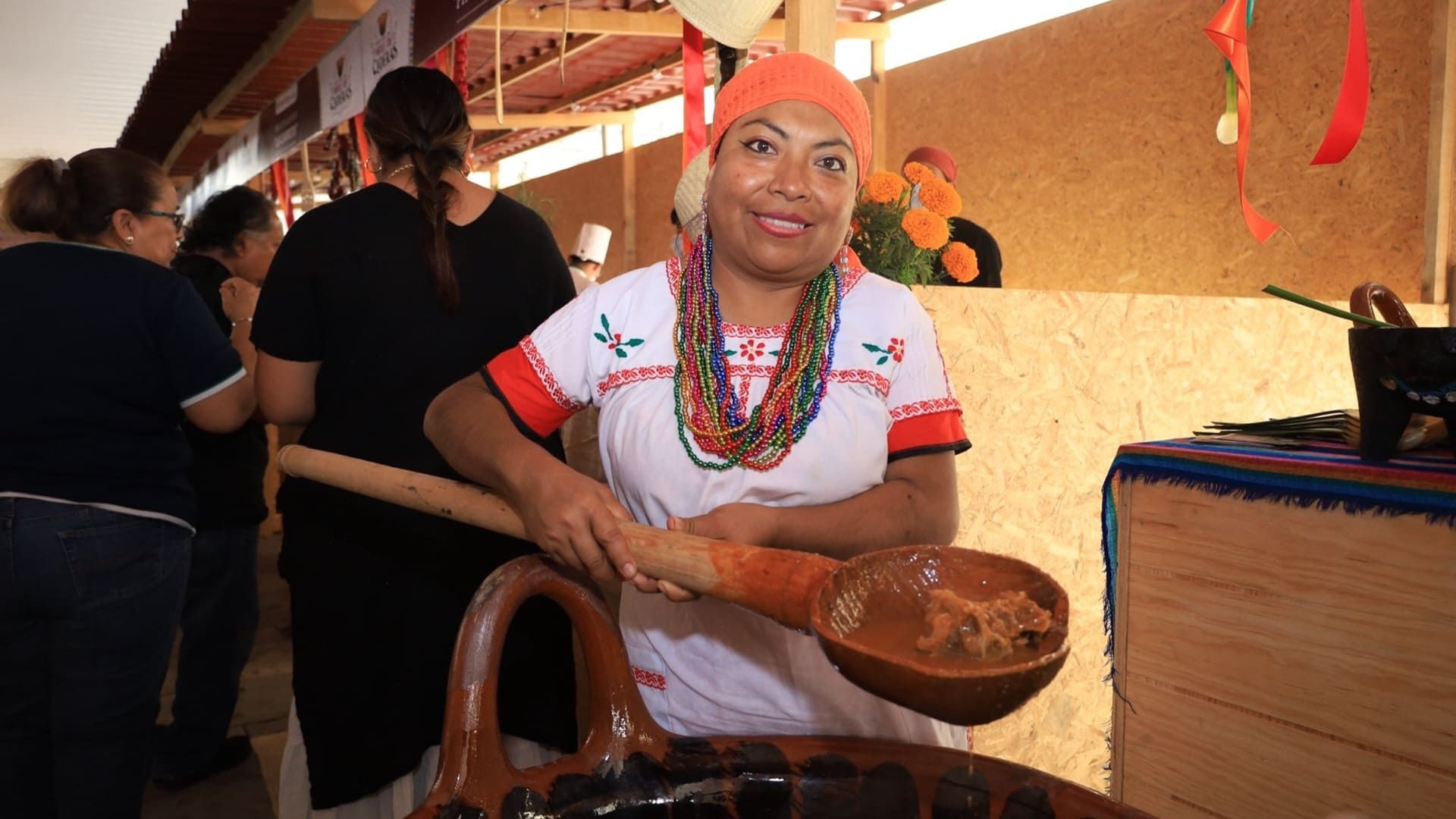 Mole de Caderas, orgullo gastronómico que Oaxaca reivindica como suyo