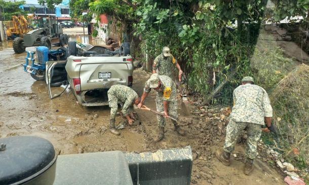 Oaxaca envía brigada de apoyo humanitario a Álamo Temapache, Veracruz