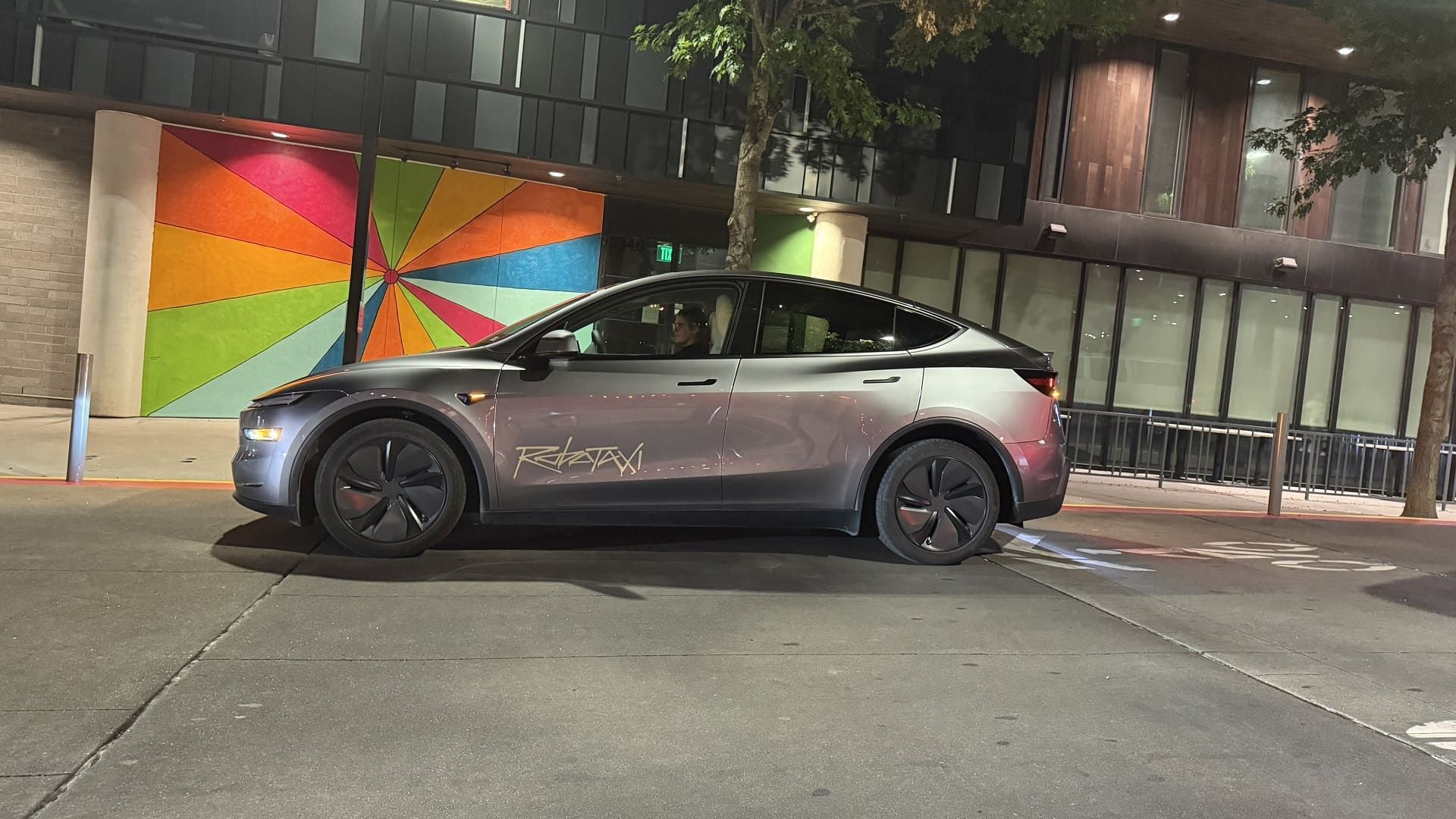 Tesla pone a circular su primer servicio de taxi autónomo en Texas